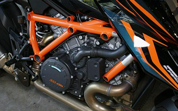 2022 KTM 1290 Super Duke R EVO