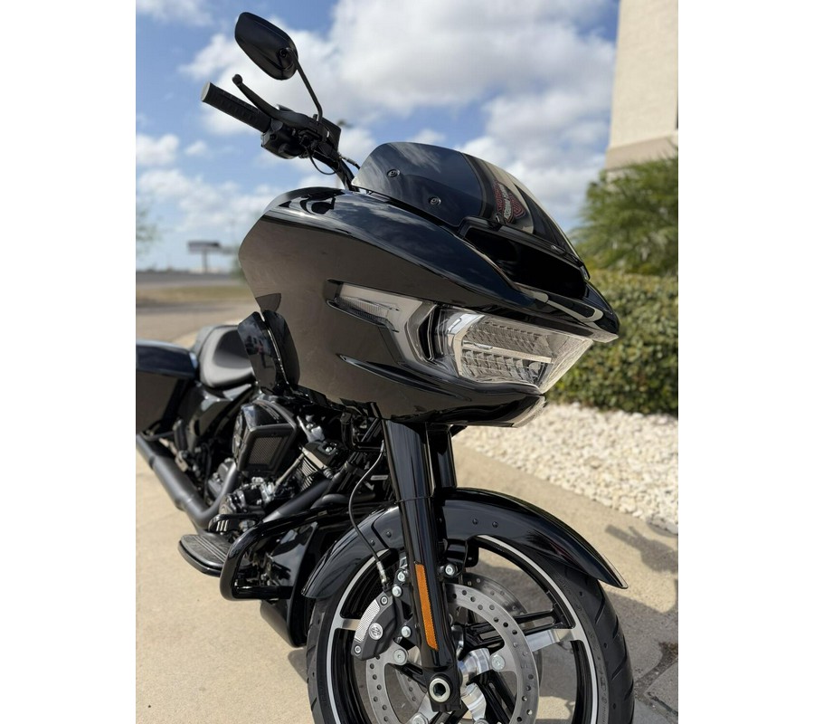 2026 Harley-Davidson Road Glide VIVID BLACK