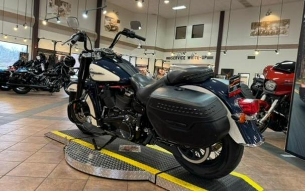 2019 Harley-Davidson® FLHC - Softail® Heritage Classic