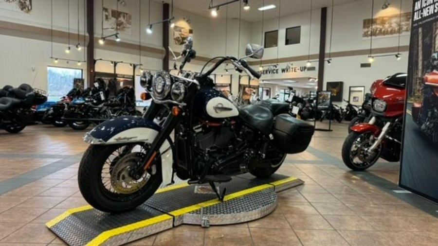 2019 Harley-Davidson® FLHC - Softail® Heritage Classic