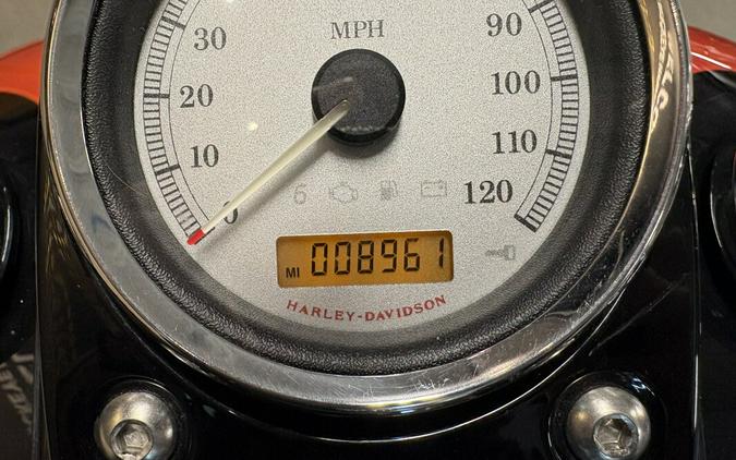 2011 Harley-Davidson® Wide Glide® Antique White