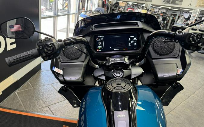 2026 Harley-Davidson® Road Glide® Teal Thunder / Vivid Black Black Trim