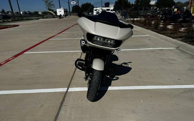 2023 Harley-Davidson Road Glide ST White Sand Pearl