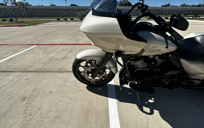 2023 Harley-Davidson Road Glide ST White Sand Pearl