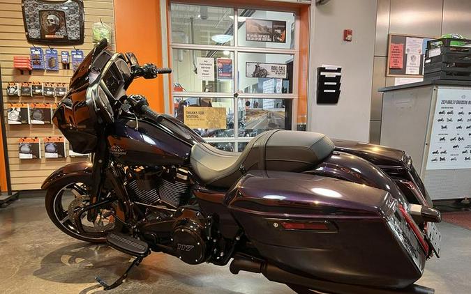 2025 Harley-Davidson® FLHX - Street Glide®