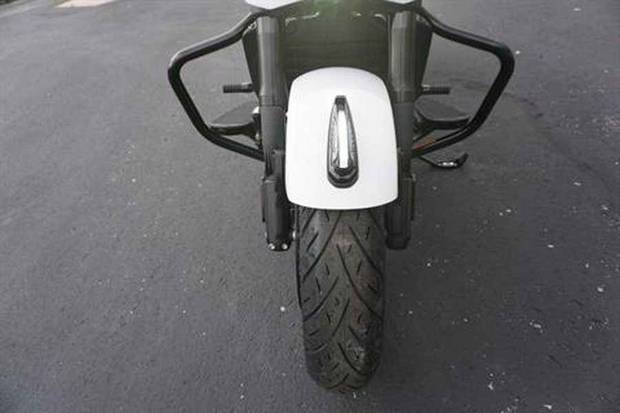 2025 Indian Motorcycle Chieftain® PowerPlus Dark Horse with 112