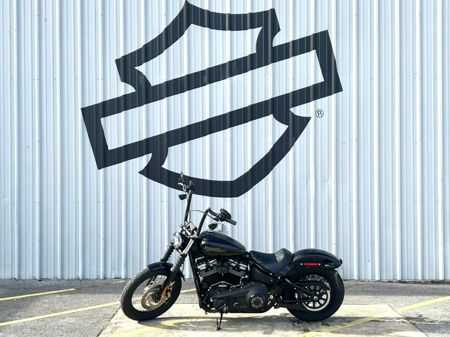 2020 Harley-Davidson® Street Bob® Vivid Black