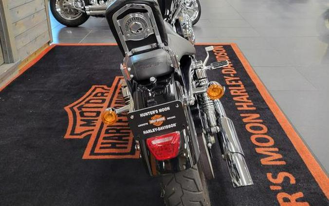 2014 Harley-Davidson® XL1200C - Sportster® 1200 Custom