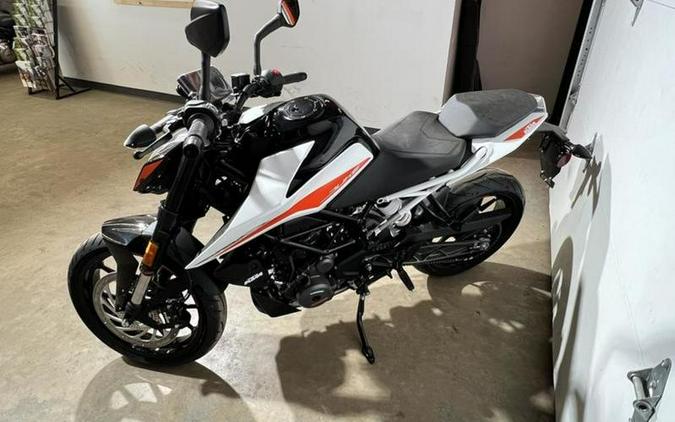 2022 KTM 390 Duke