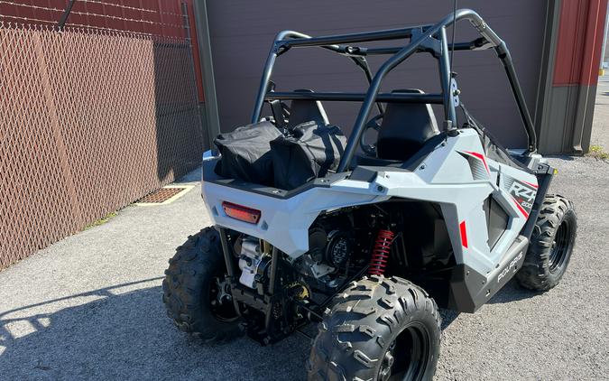 2024 Polaris RZR 200 EFI