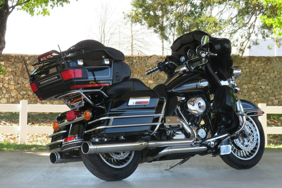 2012 Harley-Davidson® FLHTCU - Electra Glide® Ultra Classic