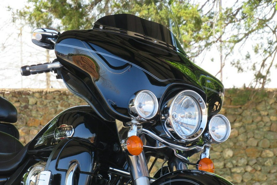 2012 Harley-Davidson® FLHTCU - Electra Glide® Ultra Classic