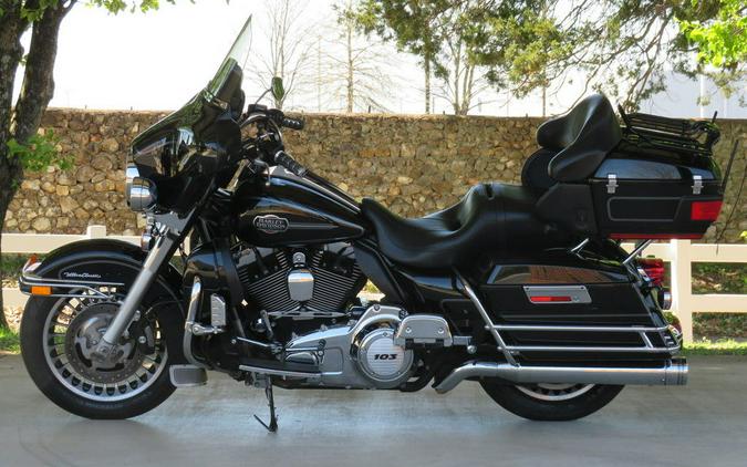 2012 Harley-Davidson® FLHTCU - Electra Glide® Ultra Classic