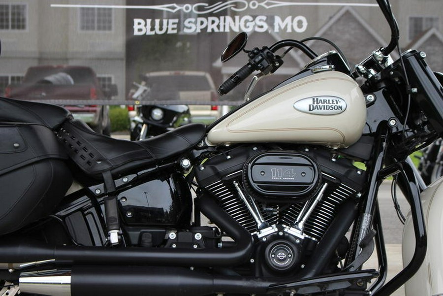 2022 Harley-Davidson® FLHCS - Heritage Classic 114