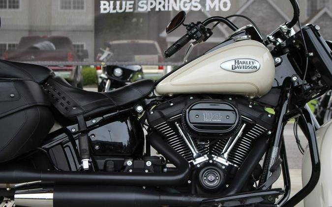 2022 Harley-Davidson® FLHCS - Heritage Classic 114