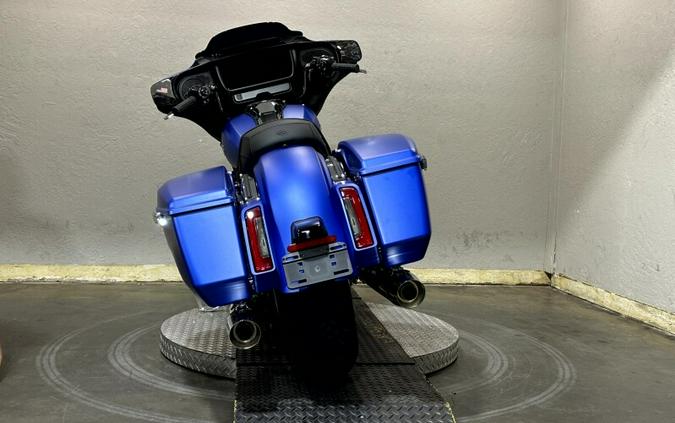 Harley-Davidson® Road Glide® 2026 FLTRX 84667315 AURORA BLUE DNM