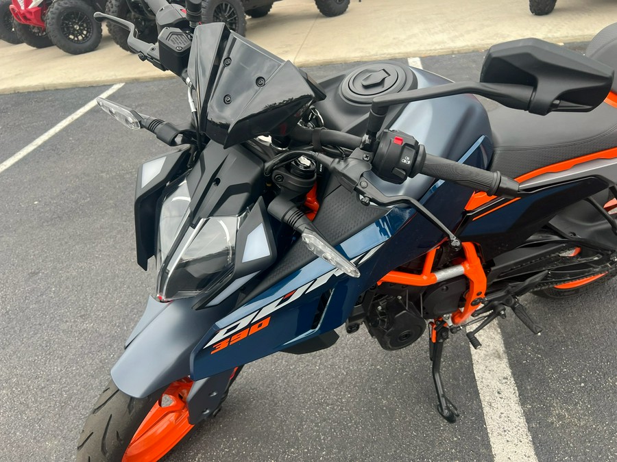 2025 KTM 390 Duke