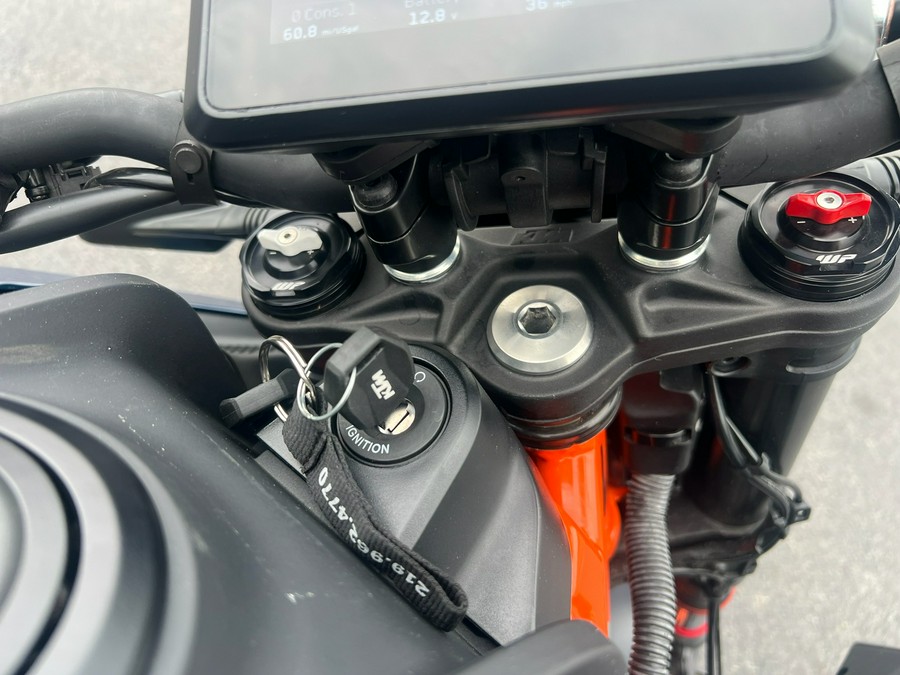2025 KTM 390 Duke