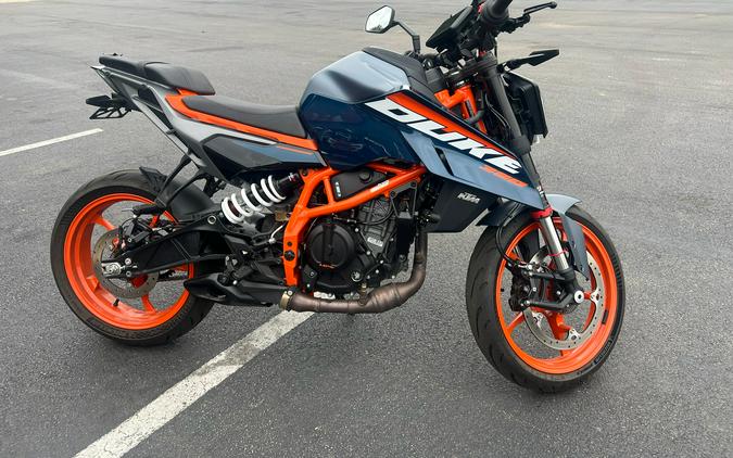 2025 KTM 390 Duke