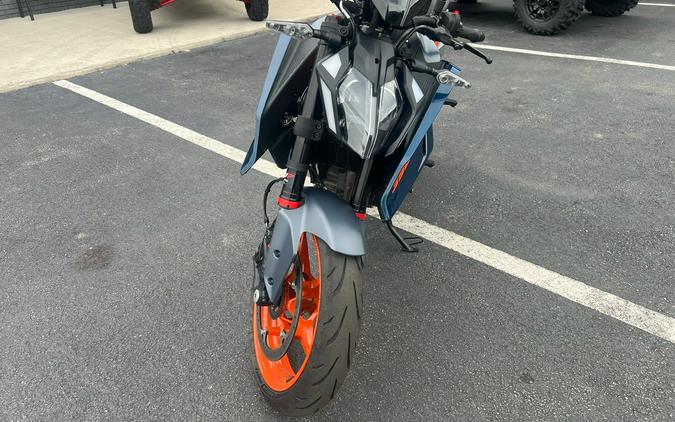 2025 KTM 390 Duke