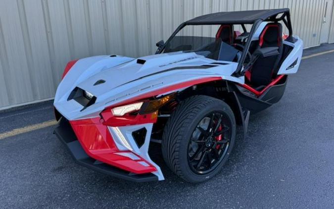 2024 Polaris Slingshot® ROUSH® Edition Manual