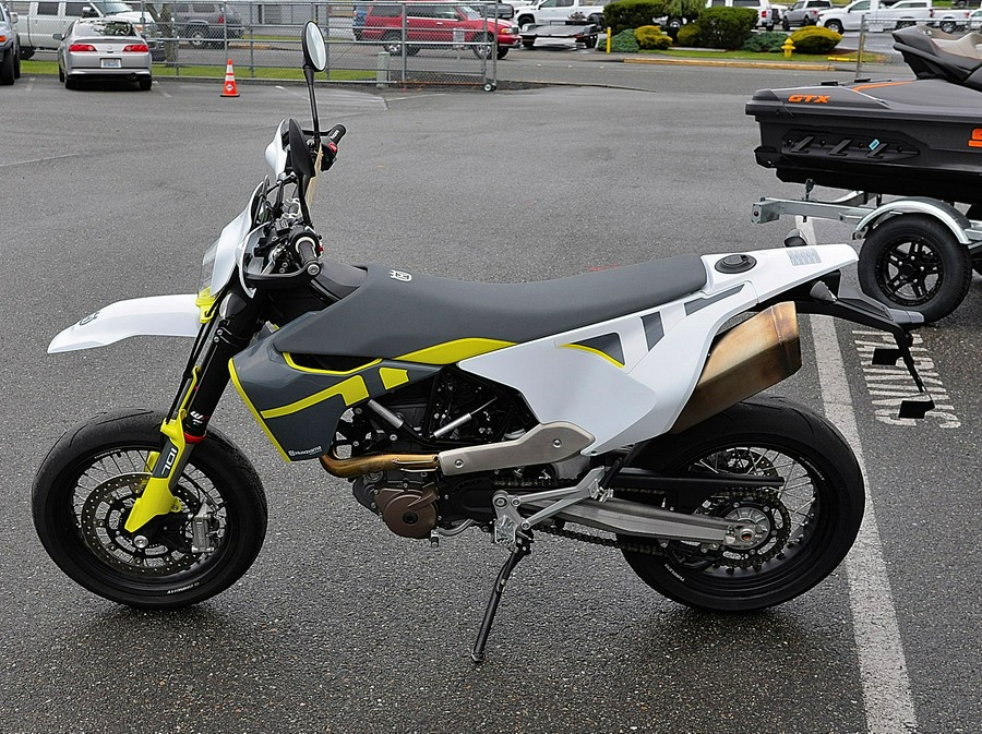 2022 HUSQVARNA 701 Supermoto