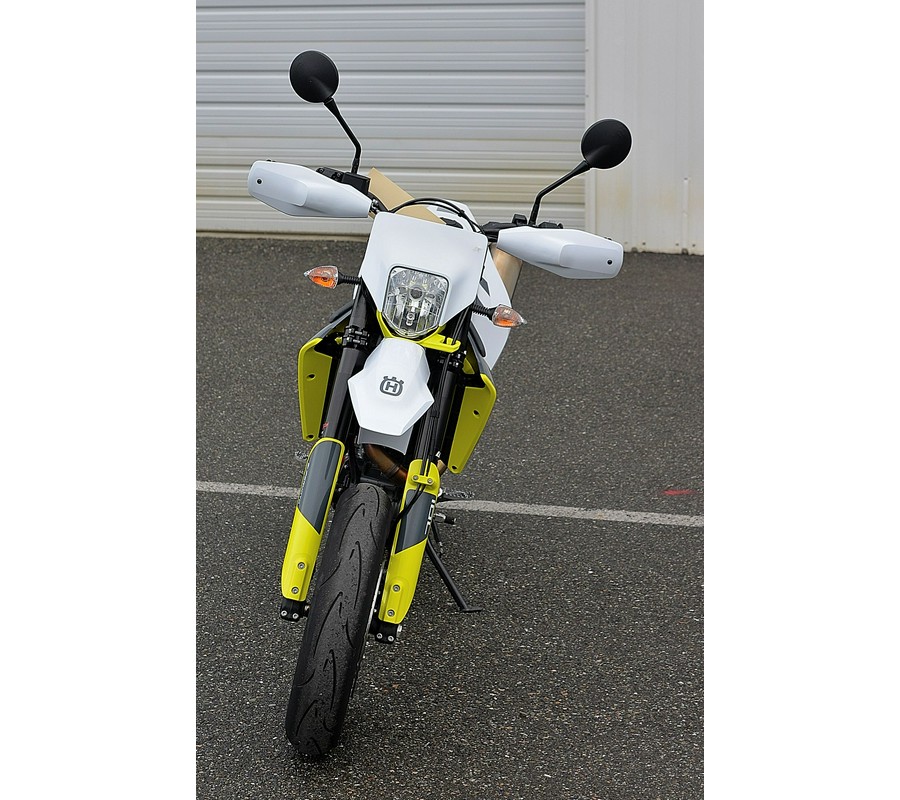 2022 HUSQVARNA 701 Supermoto