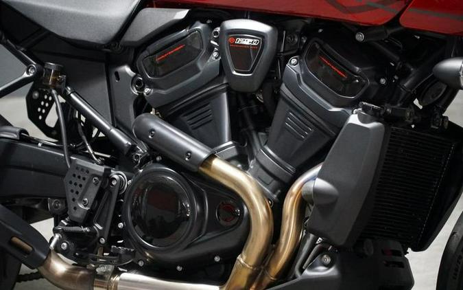 2025 Harley-Davidson® RA1250ST - Pan America® 1250 ST