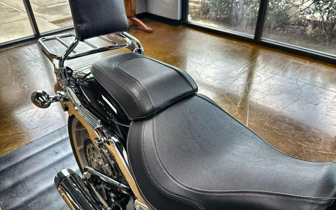 2025 Harley-Davidson® Fat Boy® Vivid Black