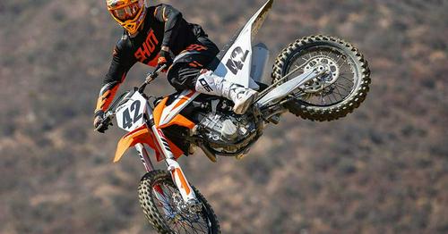 2019 KTM 450 SX-F First Ride Review https://t.co/monwbSEIMK...