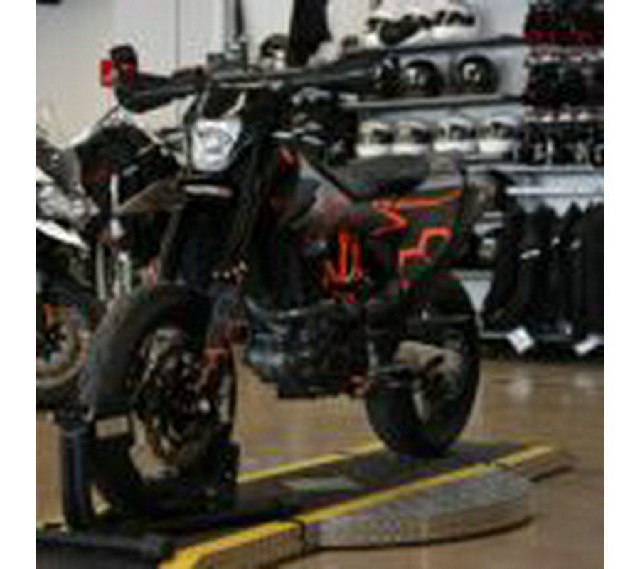 2023 KTM 690 SMC R