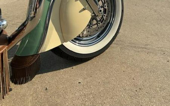 2015 Indian Motorcycle® Chief® Vintage Willow Green/Ivory Cream