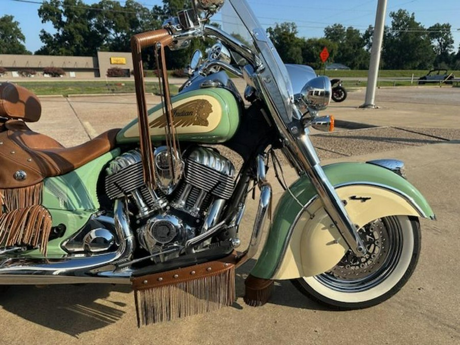 2015 Indian Motorcycle® Chief® Vintage Willow Green/Ivory Cream