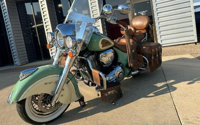 2015 Indian Motorcycle® Chief® Vintage Willow Green/Ivory Cream