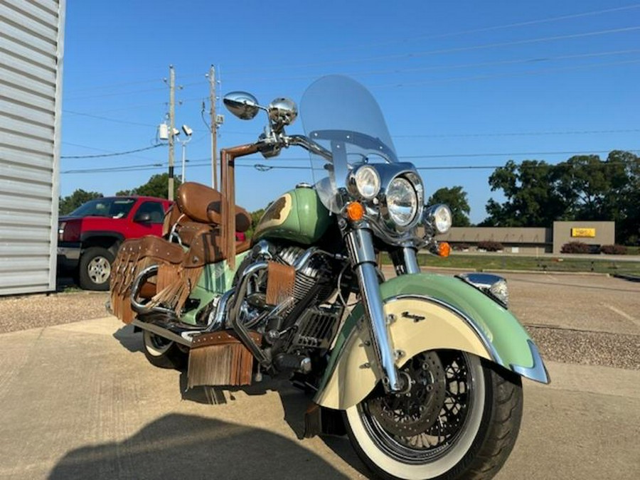 2015 Indian Motorcycle® Chief® Vintage Willow Green/Ivory Cream