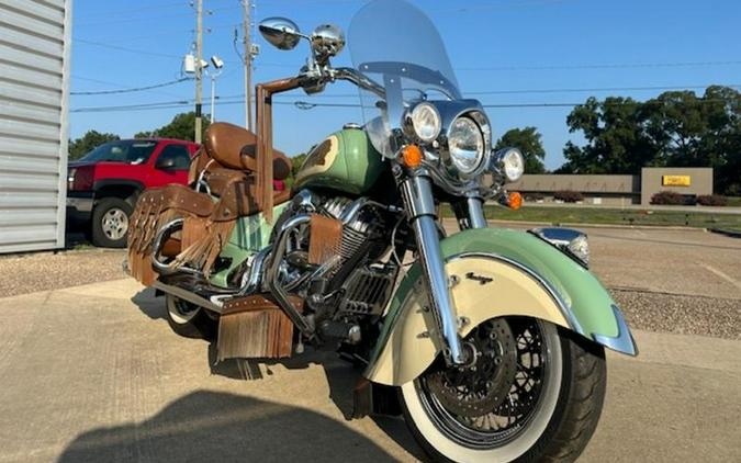 2015 Indian Motorcycle® Chief® Vintage Willow Green/Ivory Cream