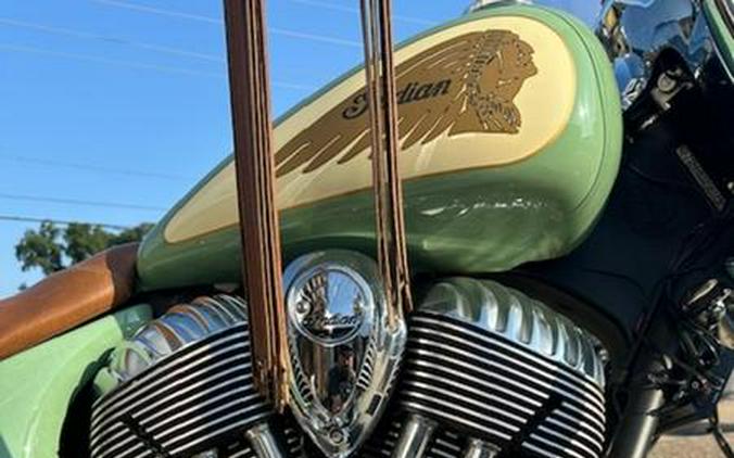 2015 Indian Motorcycle® Chief® Vintage Willow Green/Ivory Cream