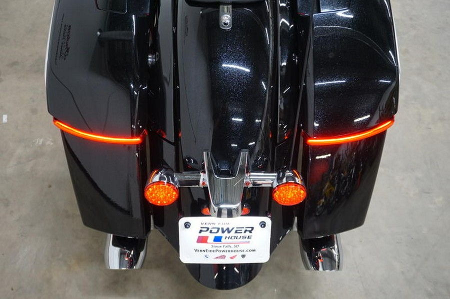 2020 Indian Motorcycle® Chieftain® Elite Thunder Black Vivid Crystal/Wildfire Red Candy