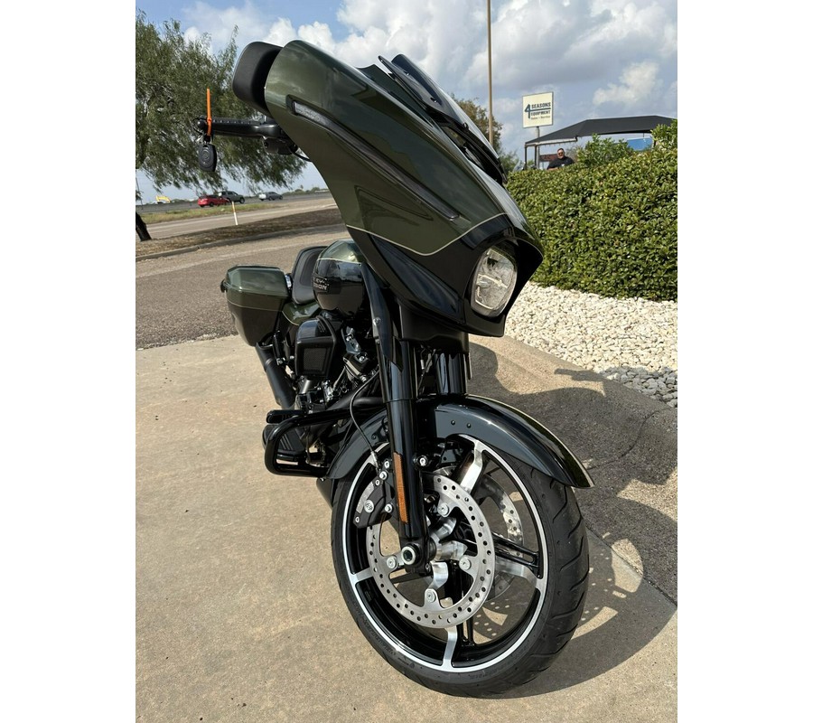 2026 Harley-Davidson Street Glide OLIV STL MTL/BLK W/ PINSTRI