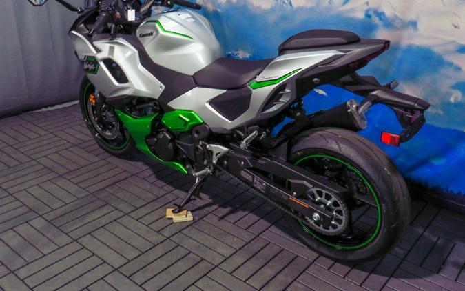 2024 Kawasaki Ninja® 7 Hybrid ABS