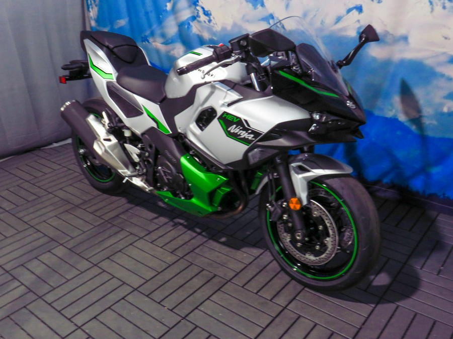 2024 Kawasaki Ninja® 7 Hybrid ABS