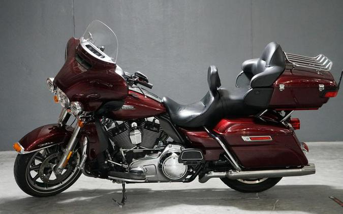 2015 Harley-Davidson® FLHTCU - Electra Glide® Ultra Classic®