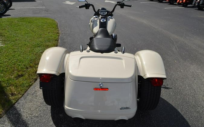 2023 Harley-Davidson Freewheeler White Sand Pearl- FLRT