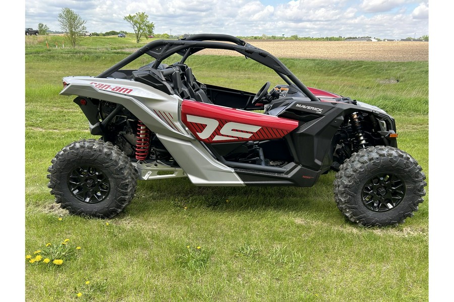 2024 Can-Am SSV MAV DS 64 TURB RD 24 DS TURBO