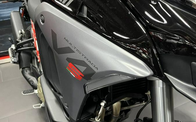 2025 Ducati Multistrada V4 S Travel & Radar Aviator Grey