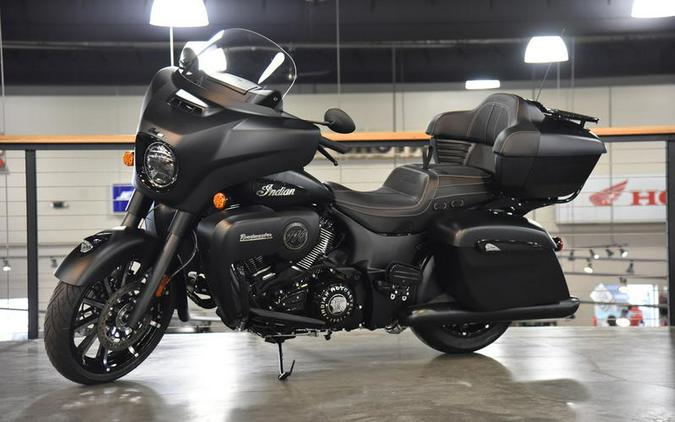 2023 Indian Motorcycle® Roadmaster® Dark Horse® Black Smoke