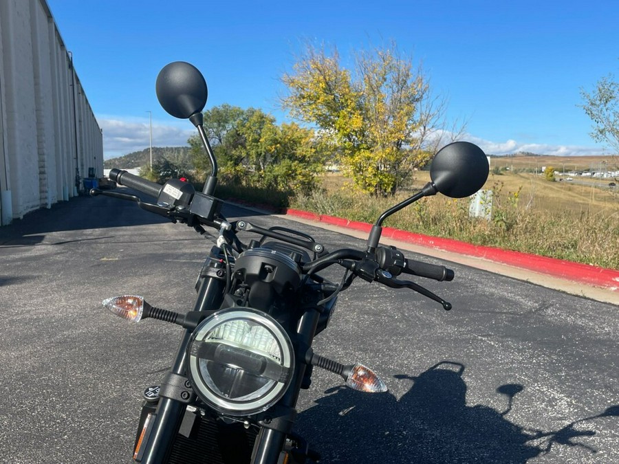 2022 Husqvarna Svartpilen 401