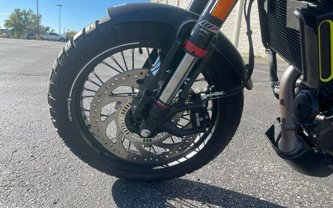 2022 Husqvarna Svartpilen 401