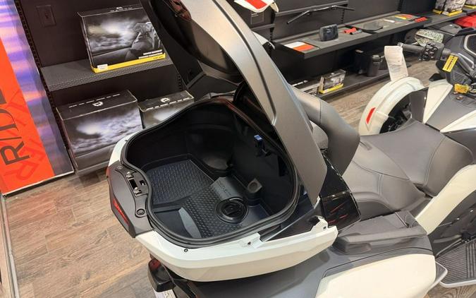 2026 Can-Am® Spyder RT Limited Platine