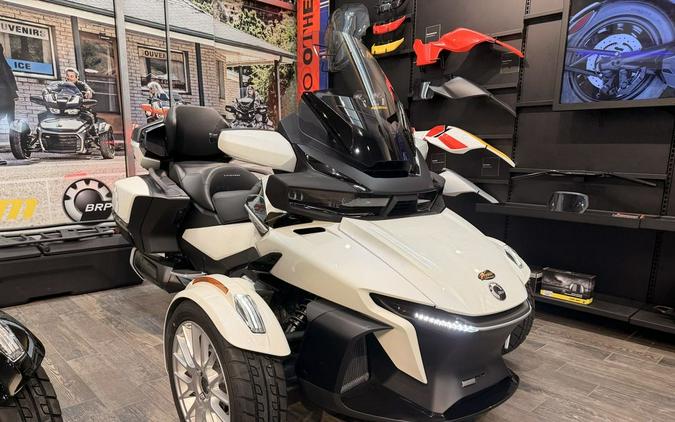 2026 Can-Am® Spyder RT Limited Platine